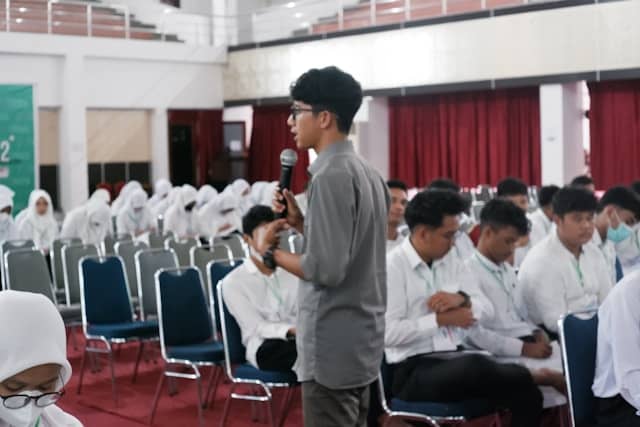 Engaging speech topics for students presenting confidently